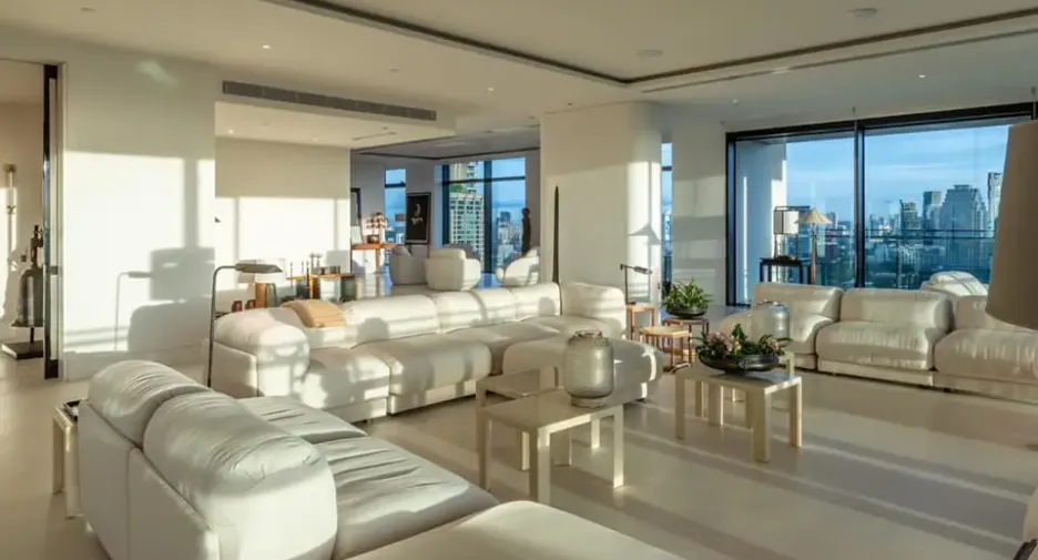 For rent 4 bedrooms condo in Pathum Wan, Bangkok
