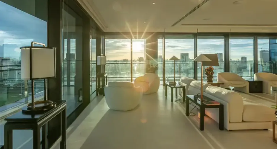 For rent 4 bedrooms condo in Pathum Wan, Bangkok