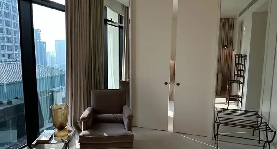 For rent 4 bedrooms condo in Pathum Wan, Bangkok
