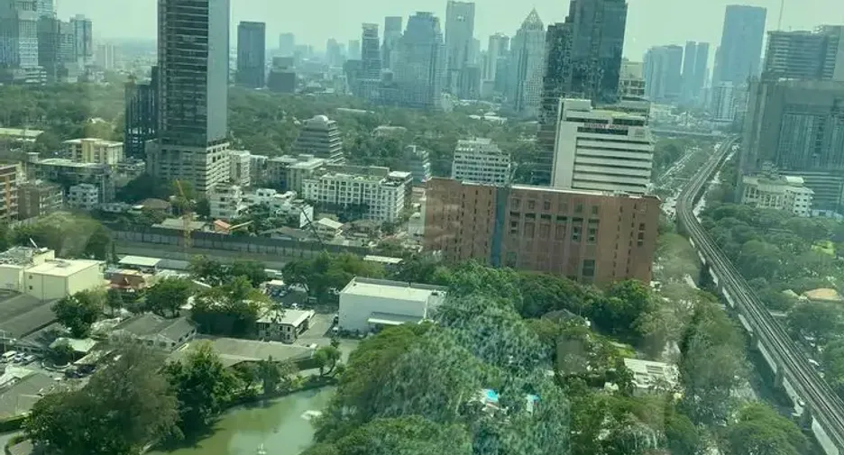 For rent 4 bedrooms condo in Pathum Wan, Bangkok