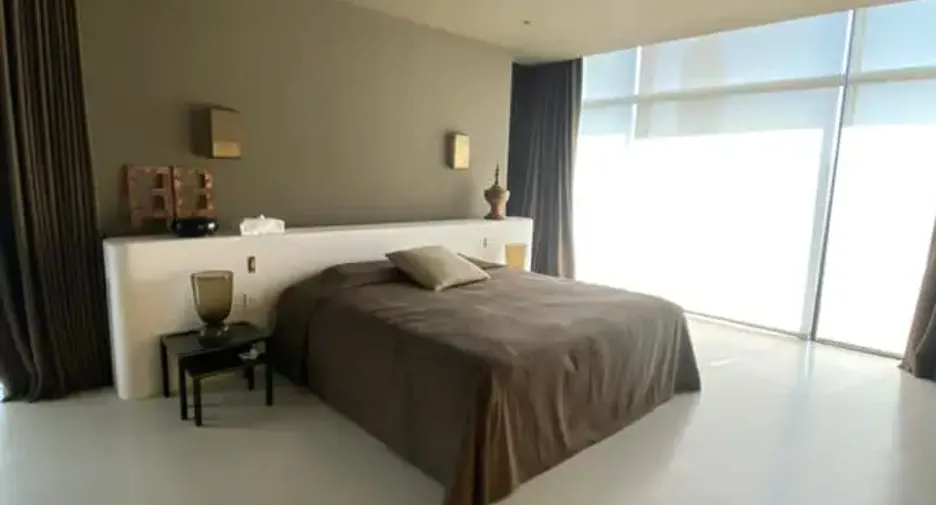 For rent 4 bedrooms condo in Pathum Wan, Bangkok