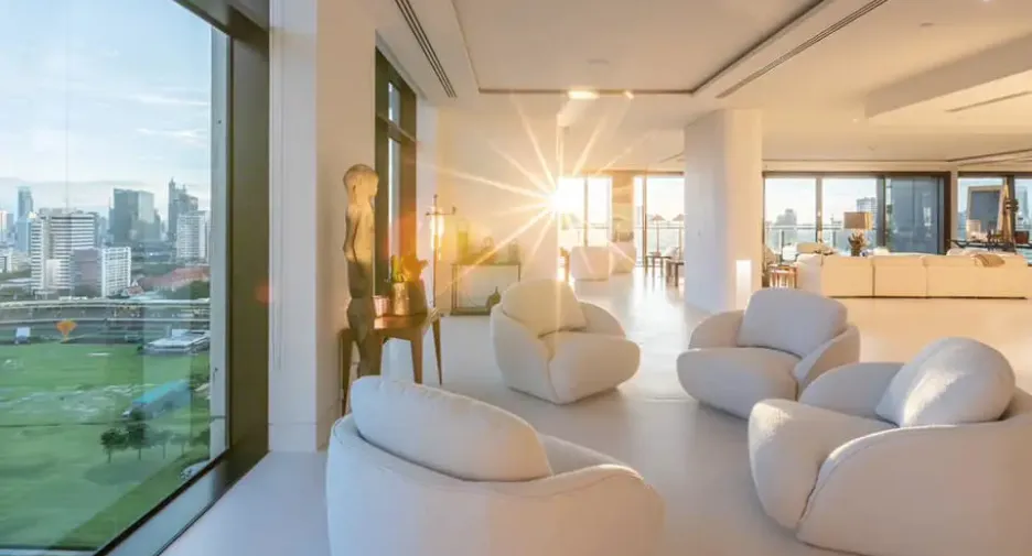 For rent 4 bedrooms condo in Pathum Wan, Bangkok