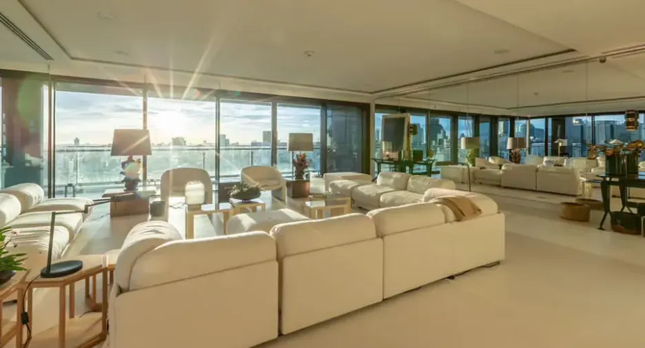For rent 4 bedrooms condo in Pathum Wan, Bangkok