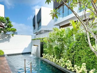 For sale 5 Beds house in Yan Nawa, Bangkok