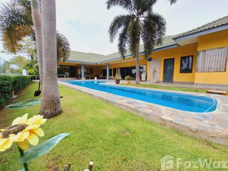 For sale 4 bed villa in Hua Hin, Prachuap Khiri Khan