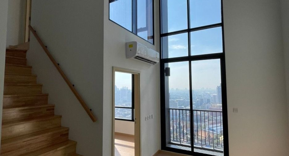 For sale 2 Beds condo in Watthana, Bangkok