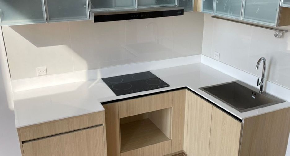 For sale 2 Beds condo in Watthana, Bangkok