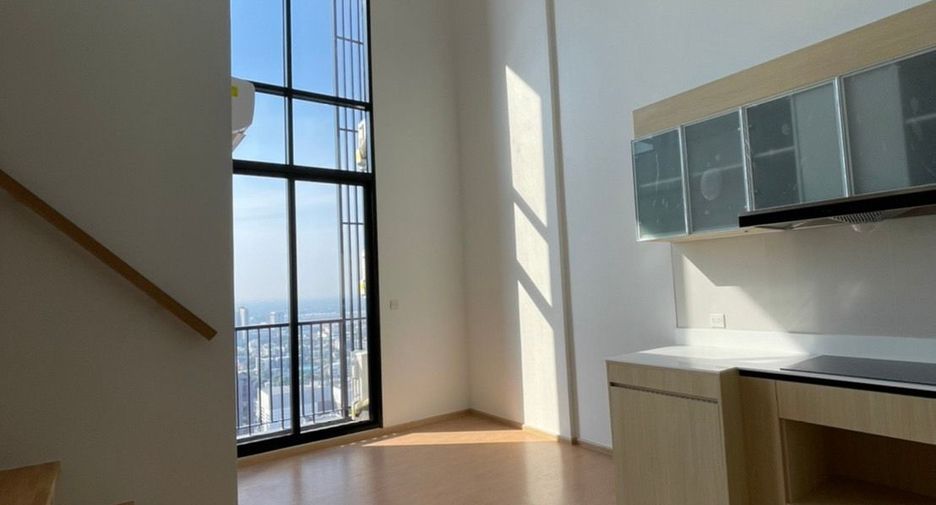 For sale 2 Beds condo in Watthana, Bangkok