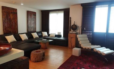 For sale 2 bed condo in Khlong Toei, Bangkok
