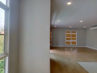 For sale 2 bed condo in Watthana, Bangkok