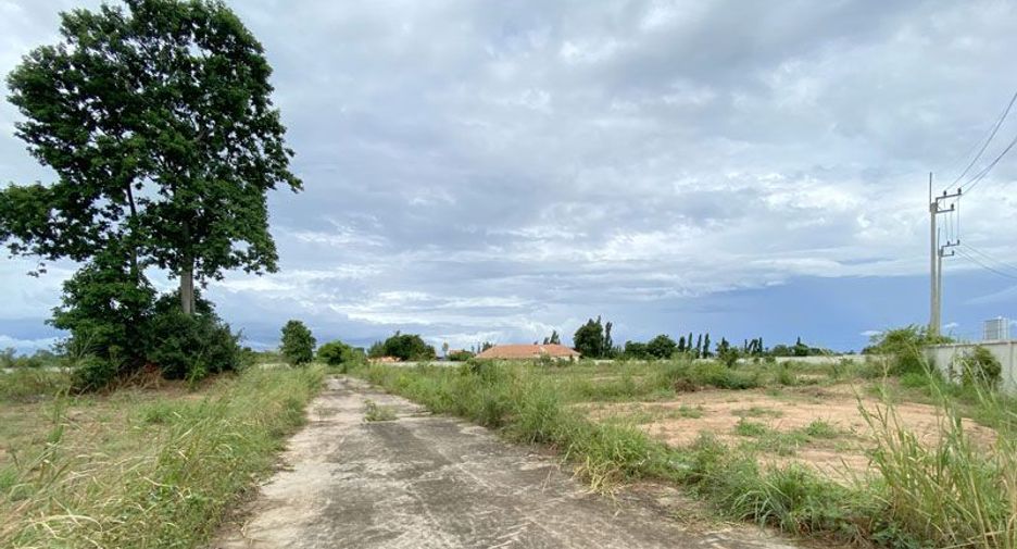 出售 土地 在 Bang Lamung, Chon Buri