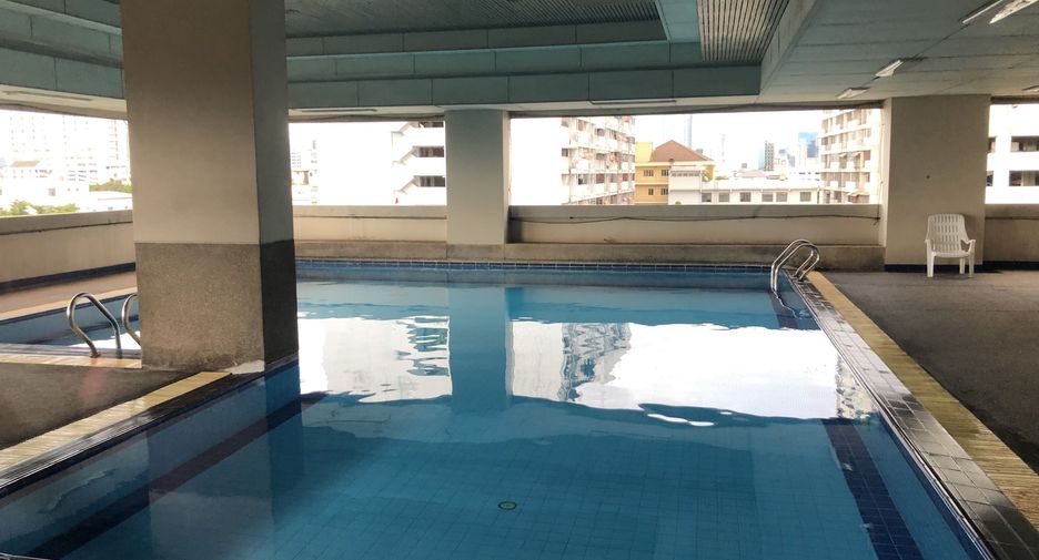 For sale 1 Beds condo in Dusit, Bangkok