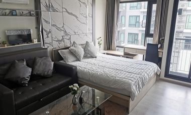 For rent studio condo in Khlong Toei, Bangkok
