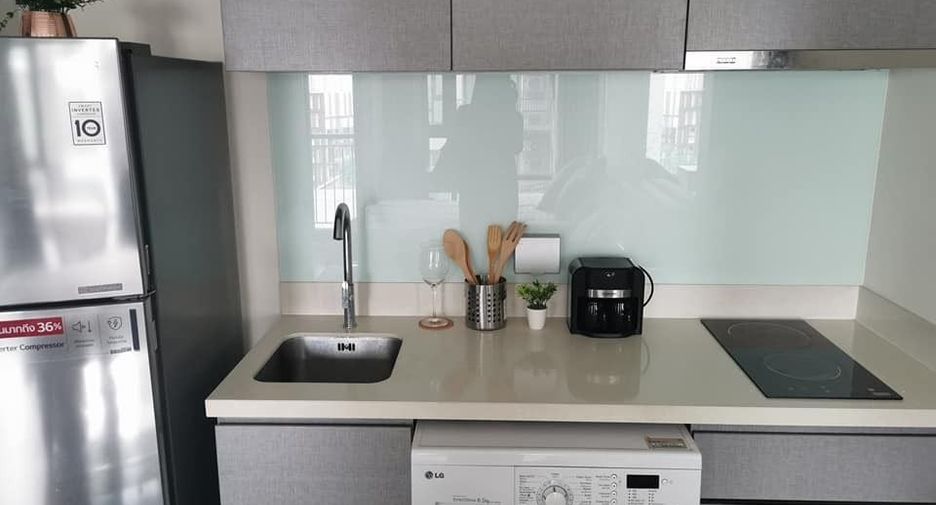 For rent studio condo in Khlong Toei, Bangkok