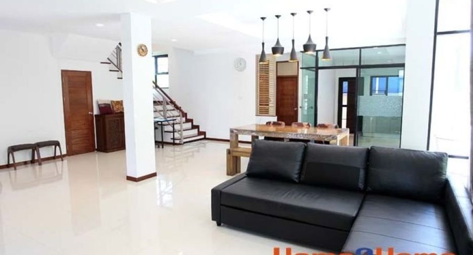 For sale 4 bedrooms house in Thawi Watthana, Bangkok