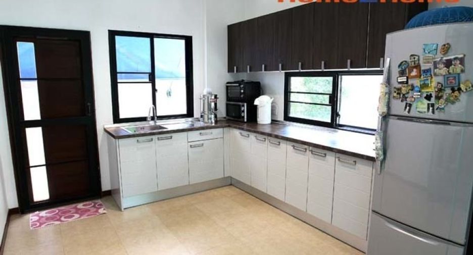 For sale 4 bedrooms house in Thawi Watthana, Bangkok