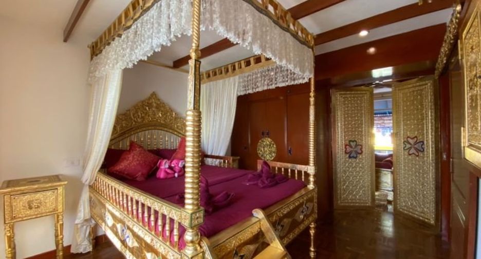 For sale 6 bedrooms retail Space in Mueang Chiang Mai, Chiang Mai