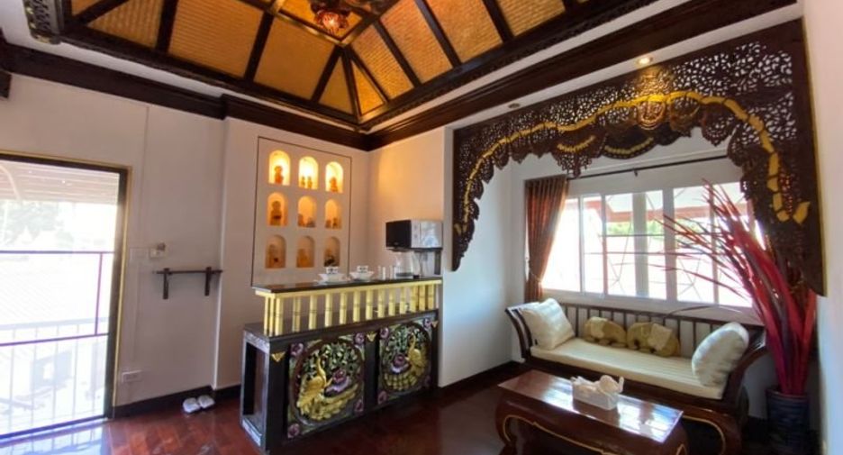 For sale 6 bedrooms retail Space in Mueang Chiang Mai, Chiang Mai