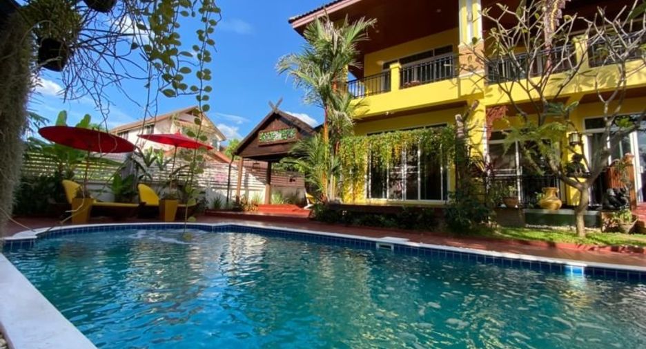 For sale 6 bedrooms retail Space in Mueang Chiang Mai, Chiang Mai