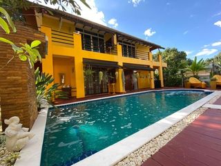 For sale 6 bedrooms retail Space in Mueang Chiang Mai, Chiang Mai