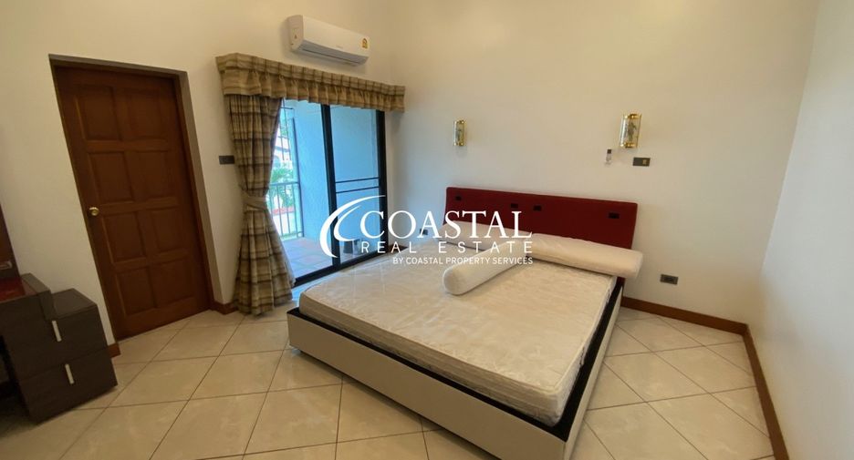 For rent そして for sale 3 Beds townhouse in East Pattaya, Pattaya