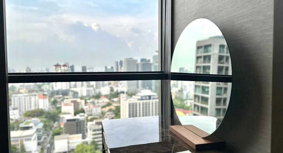 For rent 2 bedrooms condo in Khlong Toei, Bangkok