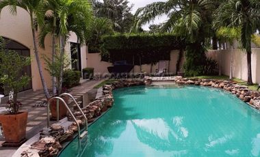 For rent and for sale 4 bed house in Bang Lamung, Chonburi