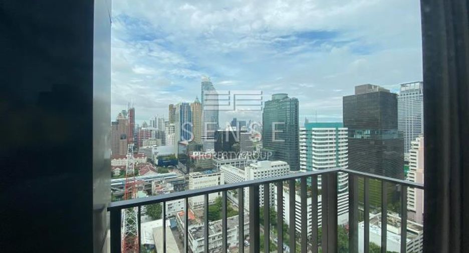 For rent 2 bedrooms condo in Pathum Wan, Bangkok