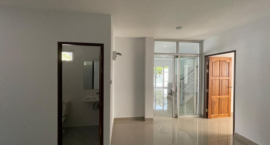For sale and for rent 4 bed house in Mueang Phuket, Phuket