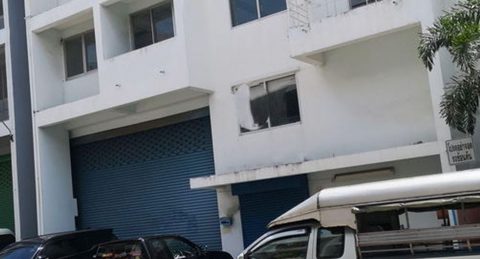 For sale warehouse in Khlong Luang, Pathum Thani
