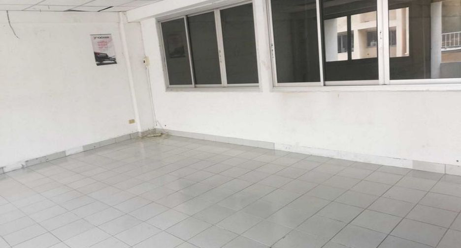 For sale warehouse in Khlong Luang, Pathum Thani
