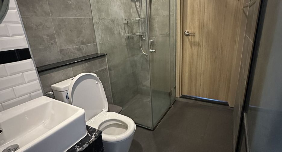 For sale 1 Beds condo in Bang Phlat, Bangkok