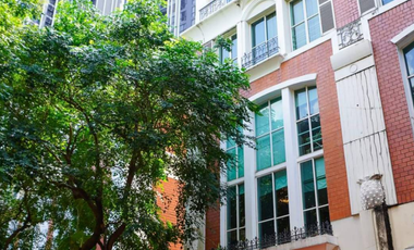 For sale 4 bed townhouse in Watthana, Bangkok