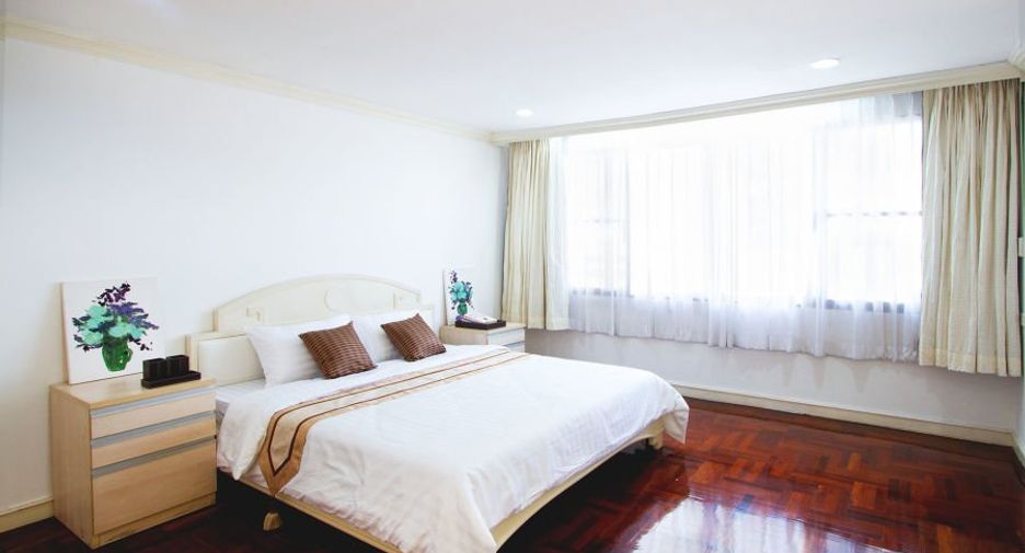For rent 3 ベッドルーム apartment in Khlong Toei, Bangkok
