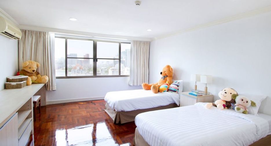 For rent 3 ベッドルーム apartment in Khlong Toei, Bangkok
