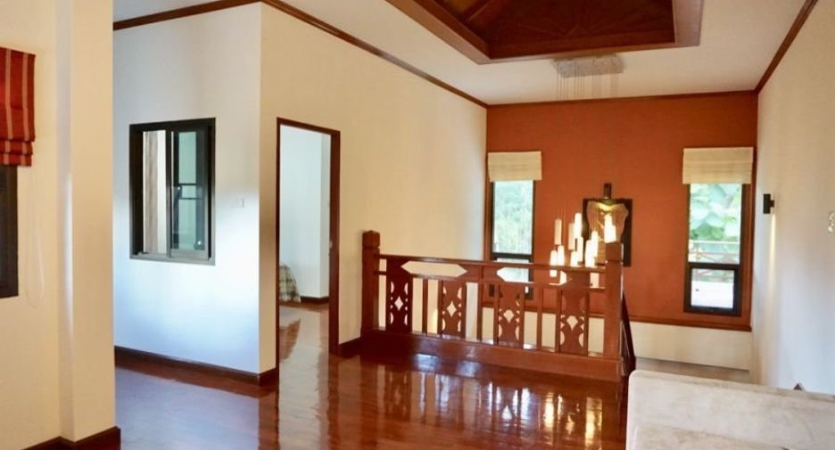 For sale 5 bedrooms house in Mueang Chiang Mai, Chiang Mai