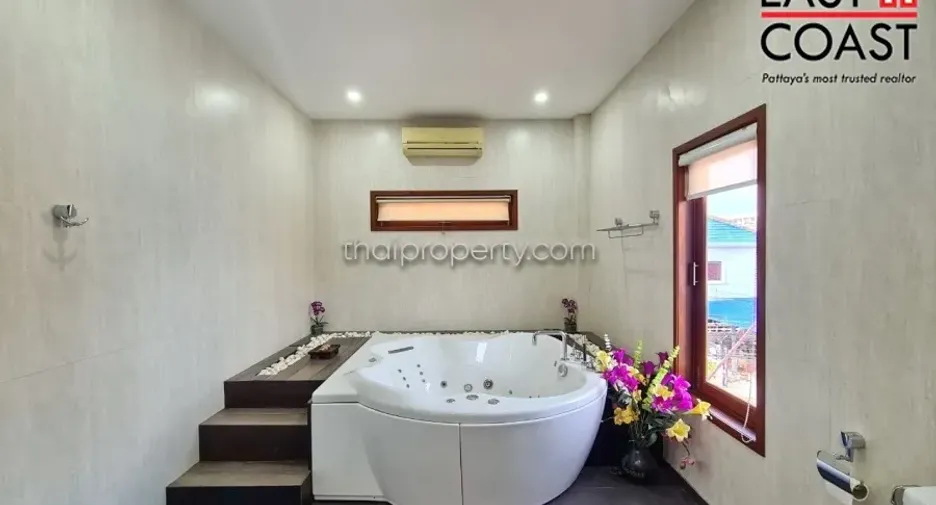 À vendre 5 chambres maison à Bang Lamung, Chonburi