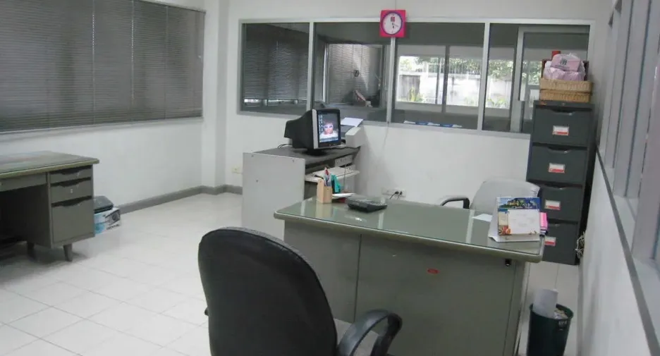 For rent warehouse in Lat Lum Kaeo, Pathum Thani
