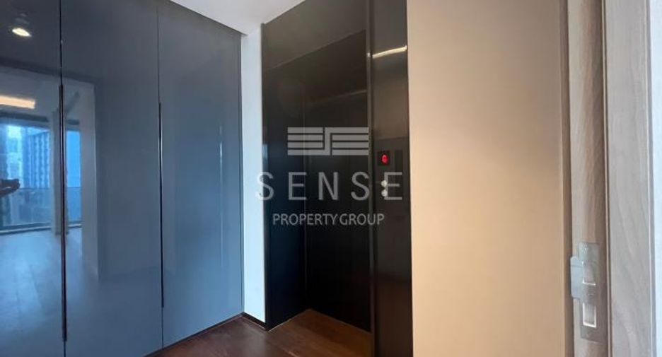 For sale 2 bedrooms condo in Khlong Toei, Bangkok
