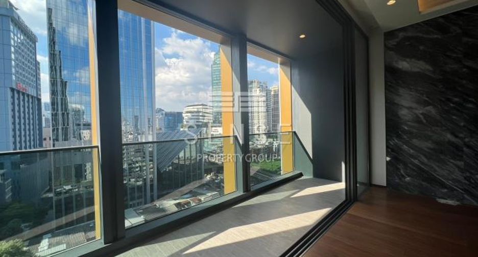 For sale 2 bedrooms condo in Khlong Toei, Bangkok