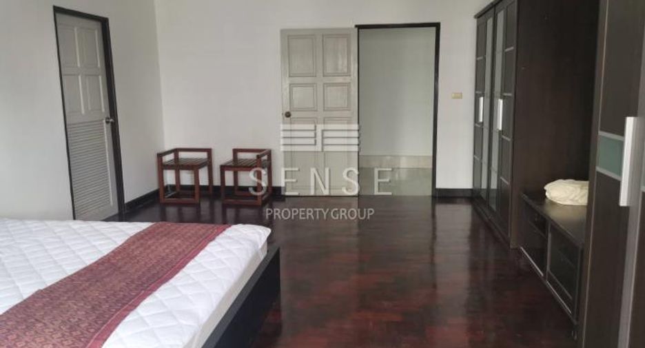 À vendre 3 chambres condo à Watthana, Bangkok