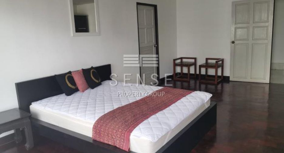 À vendre 3 chambres condo à Watthana, Bangkok