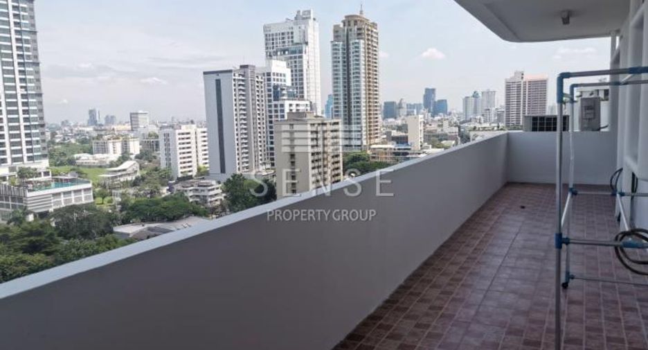À vendre 3 chambres condo à Watthana, Bangkok
