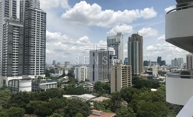 For sale 3 bedrooms condo in Watthana, Bangkok