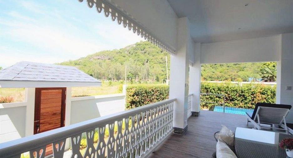 For sale 4 bed villa in Pran Buri, Prachuap Khiri Khan