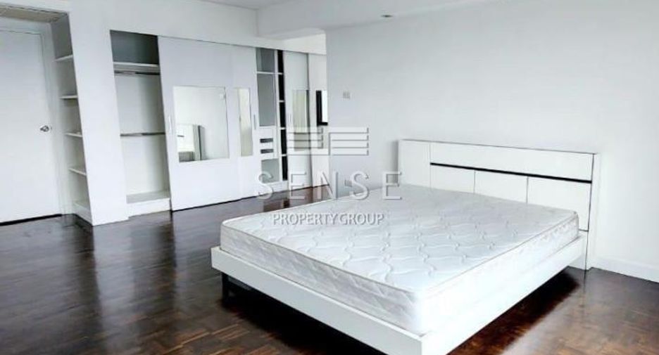 For rent 3 ベッドルーム condo in Khlong Toei, Bangkok