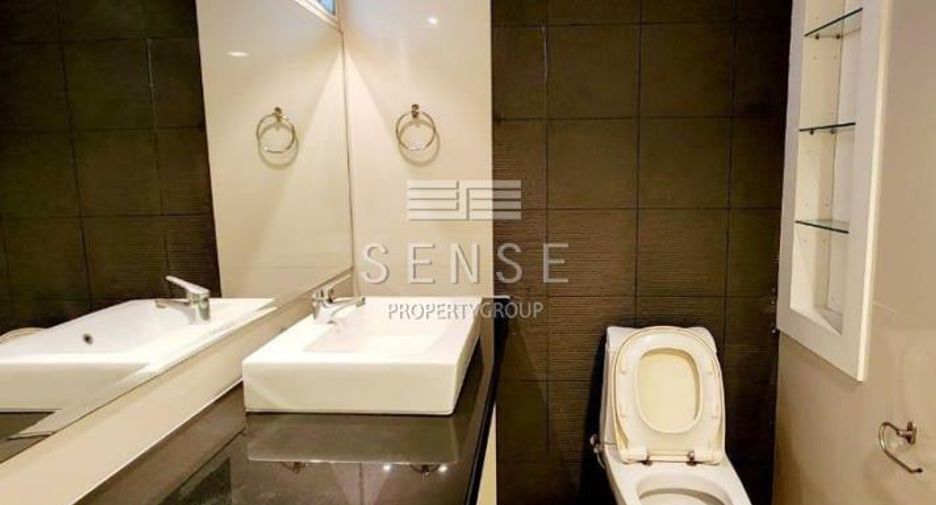 For rent 3 ベッドルーム condo in Khlong Toei, Bangkok