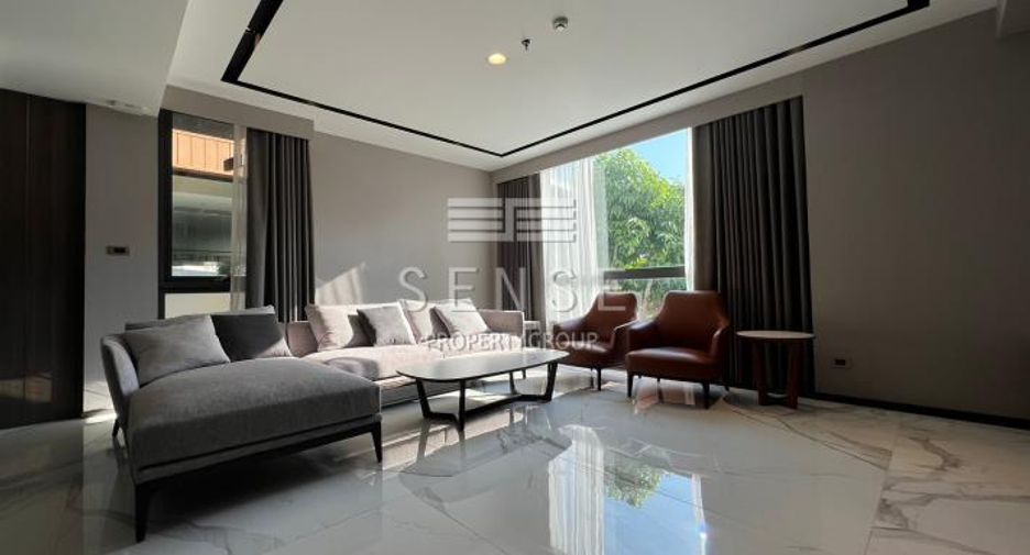 For rent 2 bedrooms condo in Khlong Toei, Bangkok