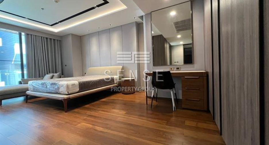 For rent 2 bedrooms condo in Khlong Toei, Bangkok
