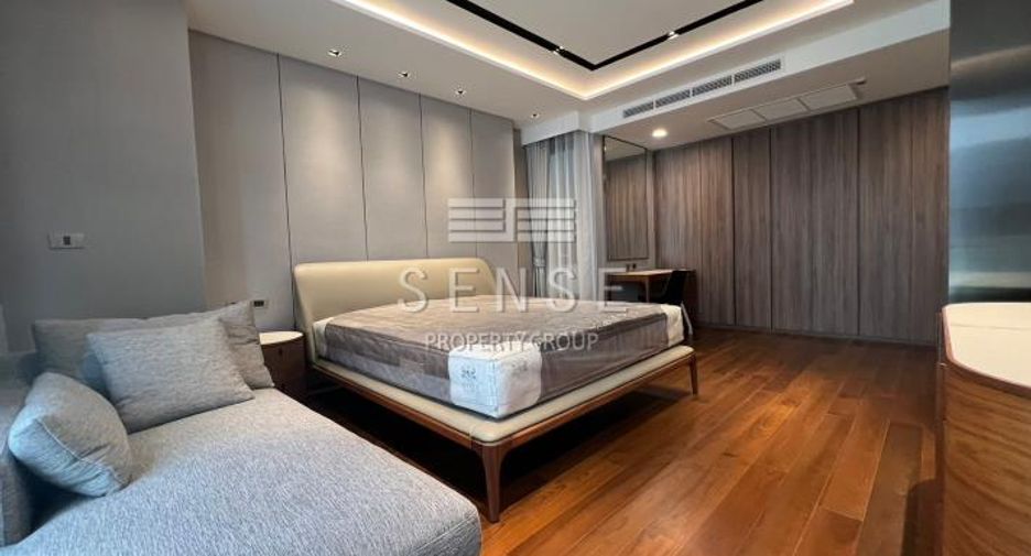 For rent 2 bedrooms condo in Khlong Toei, Bangkok